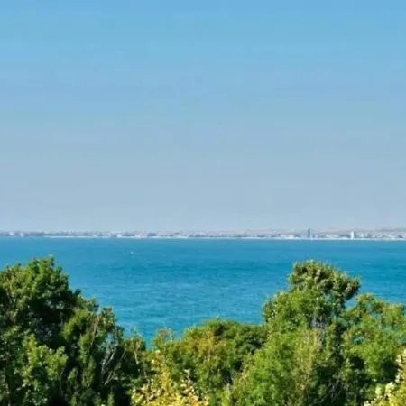 Beautiful 2-Bed Apartment In Sveti Vlas Lejlighed